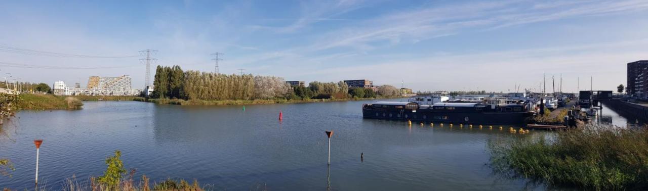Bed and Breakfast Wheelhouse Euphrate Houseboat Diemen Экстерьер фото