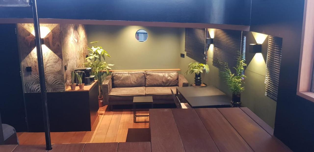 Bed and Breakfast Wheelhouse Euphrate Houseboat Diemen Экстерьер фото